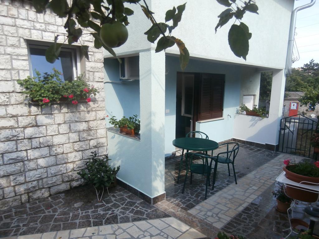 Apartment Gabi Лабин Экстерьер фото