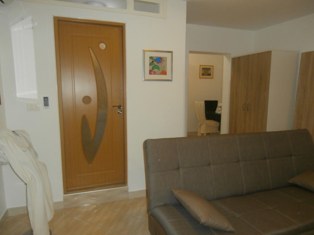 Apartment Gabi Лабин Экстерьер фото
